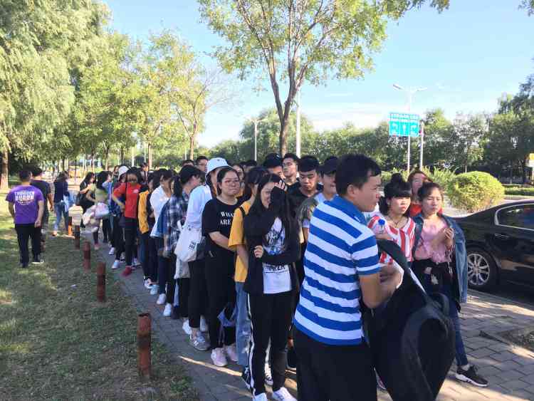 天津礼仪服务公司 专业主持人、礼仪服务与摄影摄像的完美结合